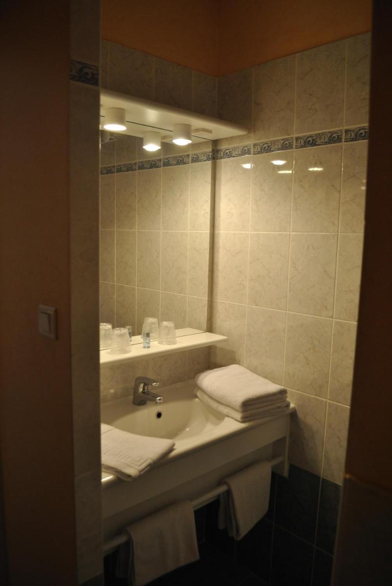 Hôtel Auberge de La Nauze - Housity