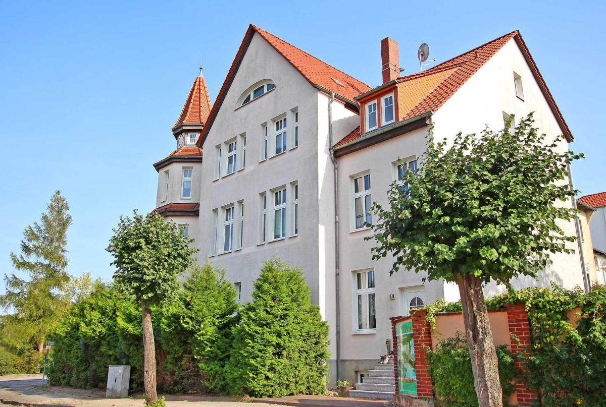 Ferienwohnungen Neustrelitz SEE 93 - Housity