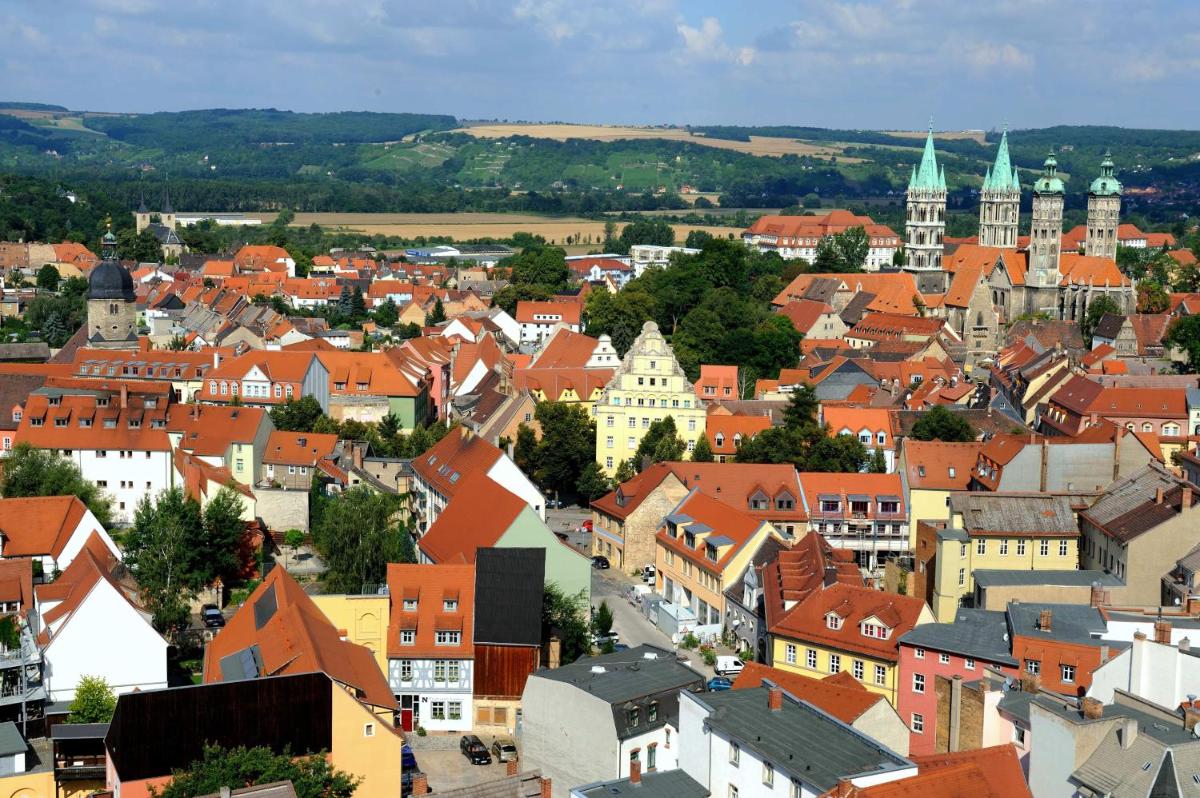 Pension Typisch Naumburg - Housity