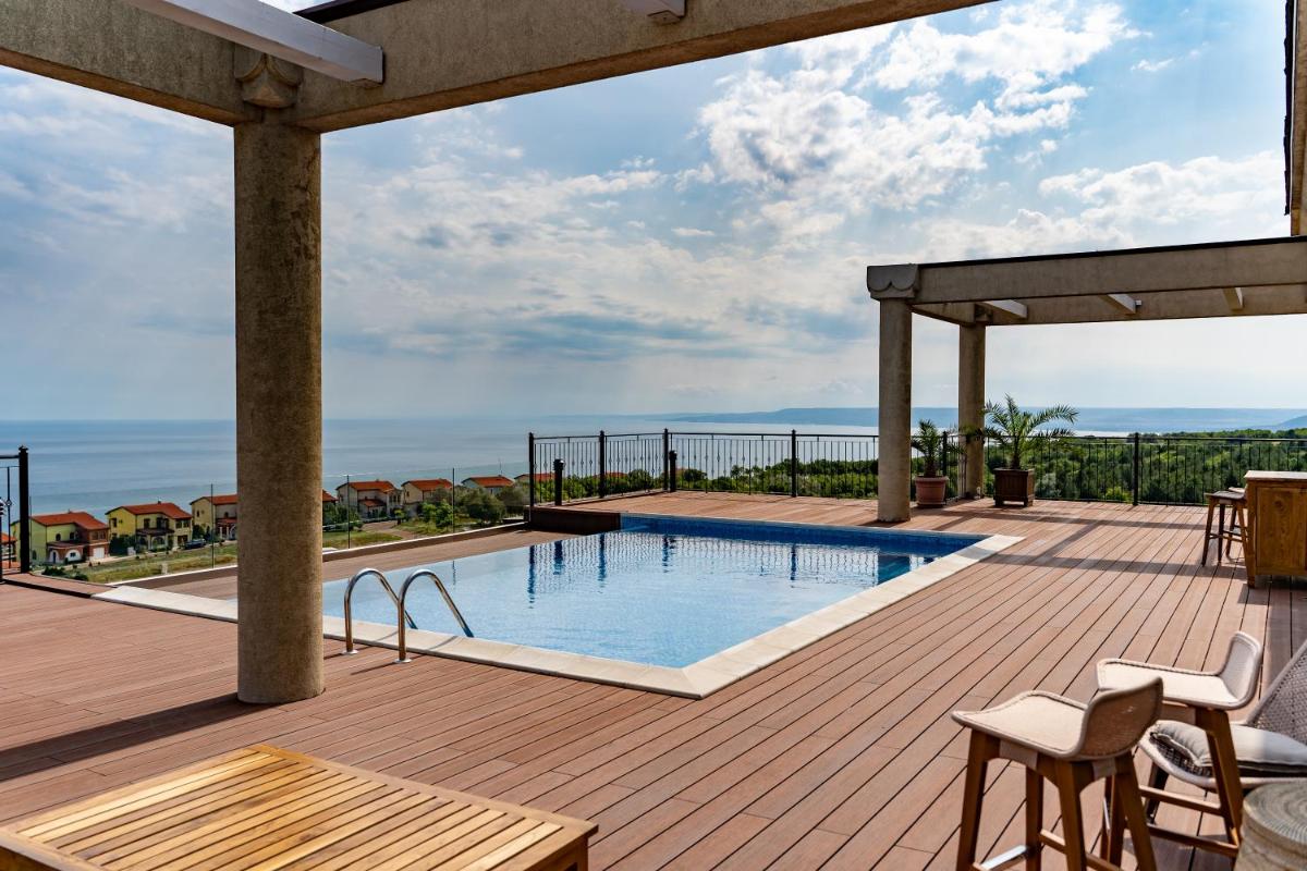 Lighthouse Golf & Spa Hotel - Housity