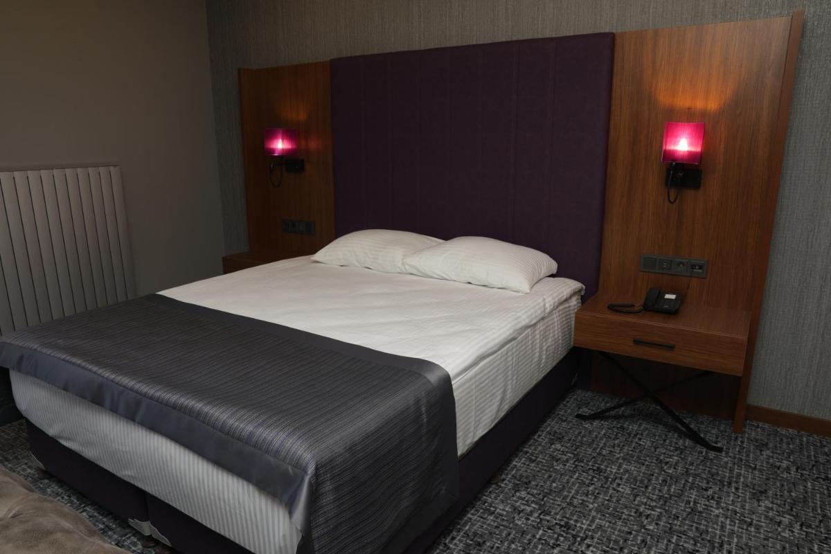 BUSINESSPALAS DELUXE - Housity