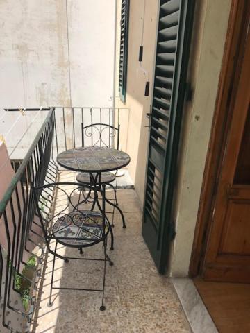 Dalla Bibi - Housity