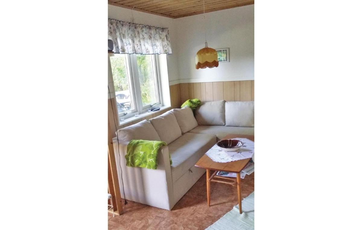 1 Bedroom Stunning Home In Svanesund - Housity