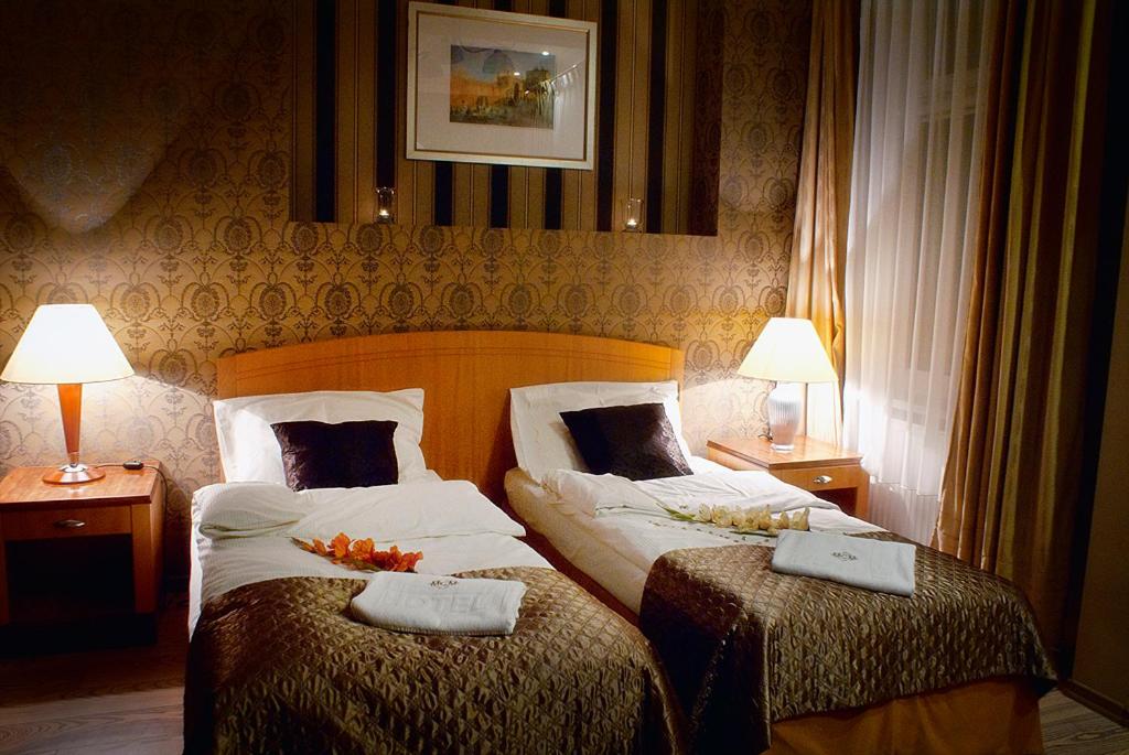 Hotel MCM Plus - Housity