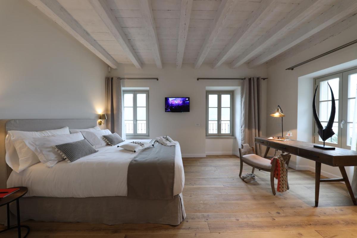 Villa Mojana, Limonta, Bellagio - The D'Angelo Family Collection - Housity