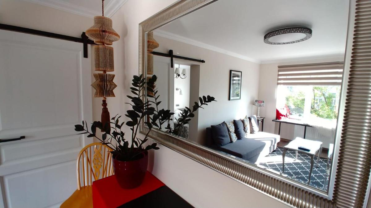 Elen White Apartment - Housity