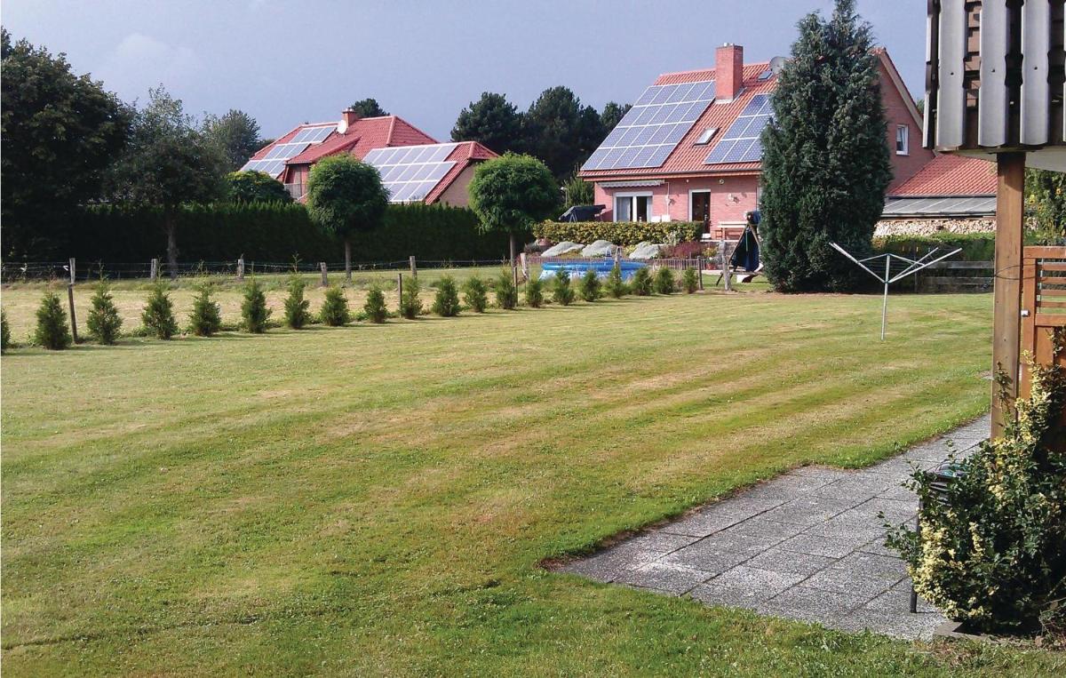 3 Bedroom Awesome Apartment In Breuna - Housity