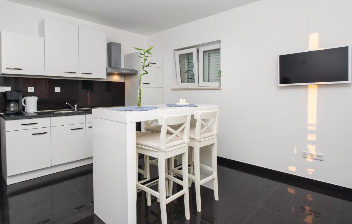 Apartment Jesenice With Sea View Vii - Housity