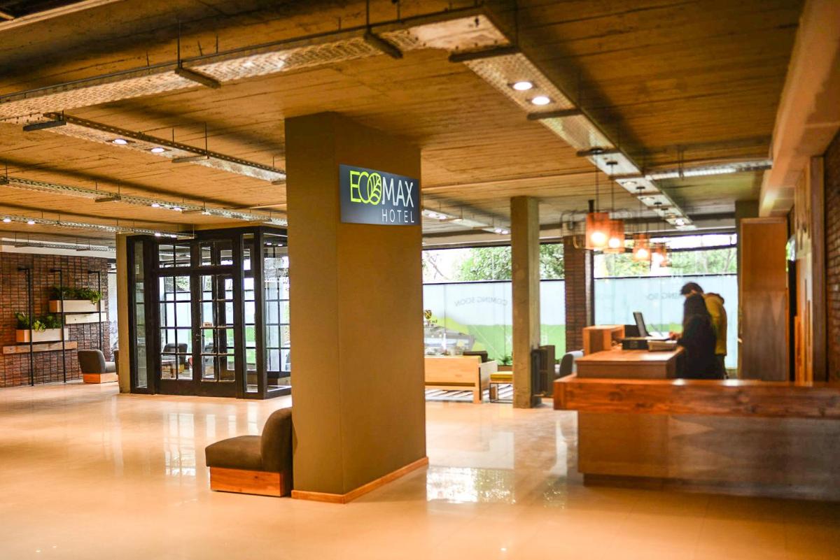 Hotel Eco Max - Housity