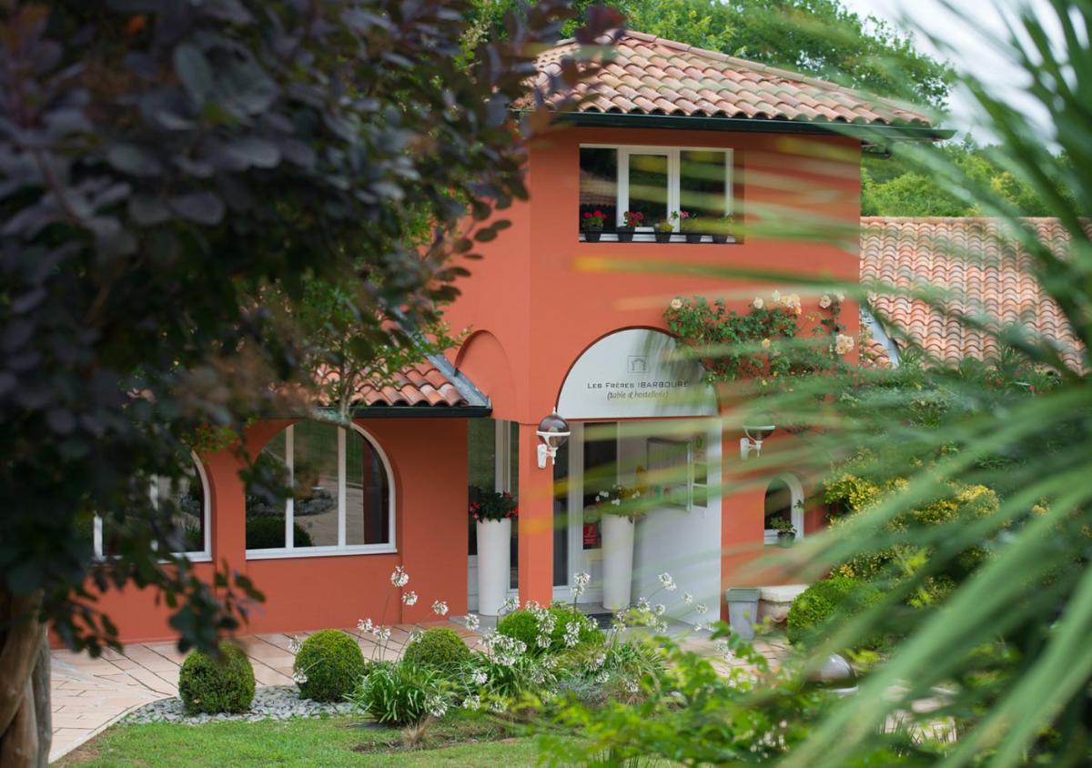 Jardin de l'établissement Les Frères Ibarboure - Hôtel 4 étoiles, Spa extérieur sensoriel et Restaurant étoilé à Bidart