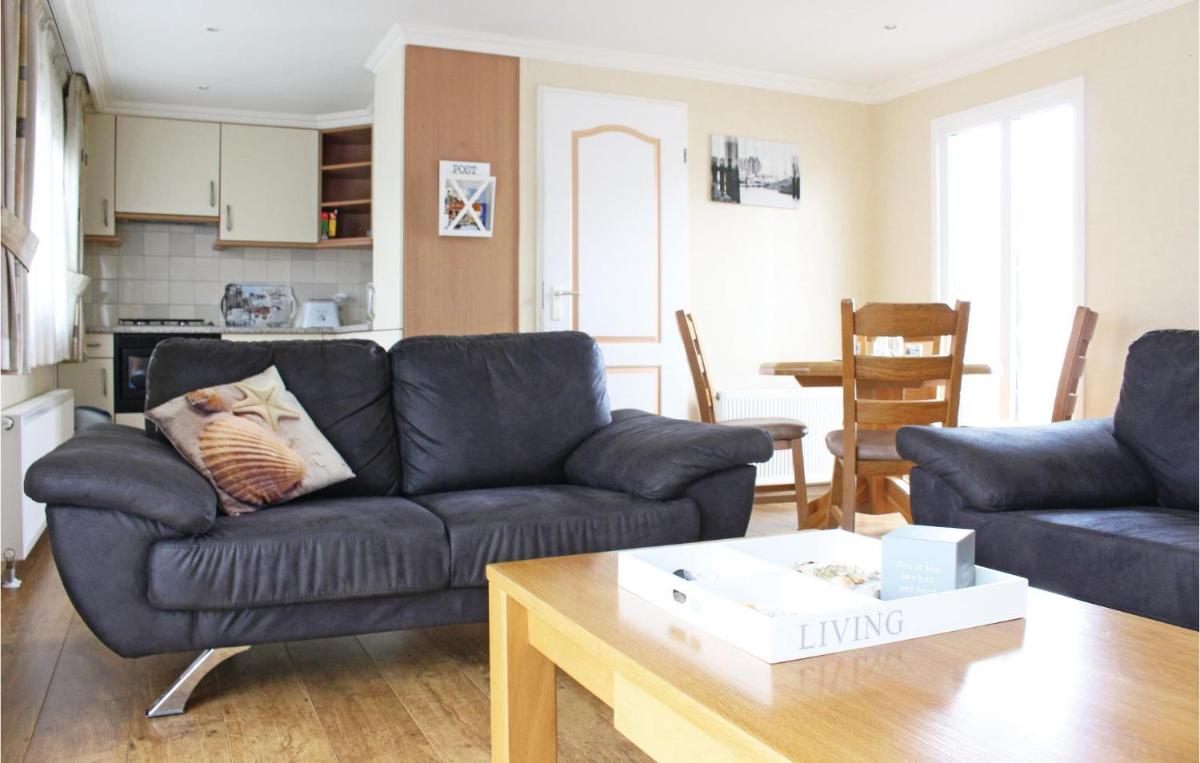 Awesome Home In Sint-Annaland With Wifi - Housity