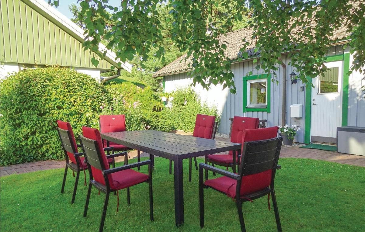 Cozy Home In Höllviken With Wifi - Housity