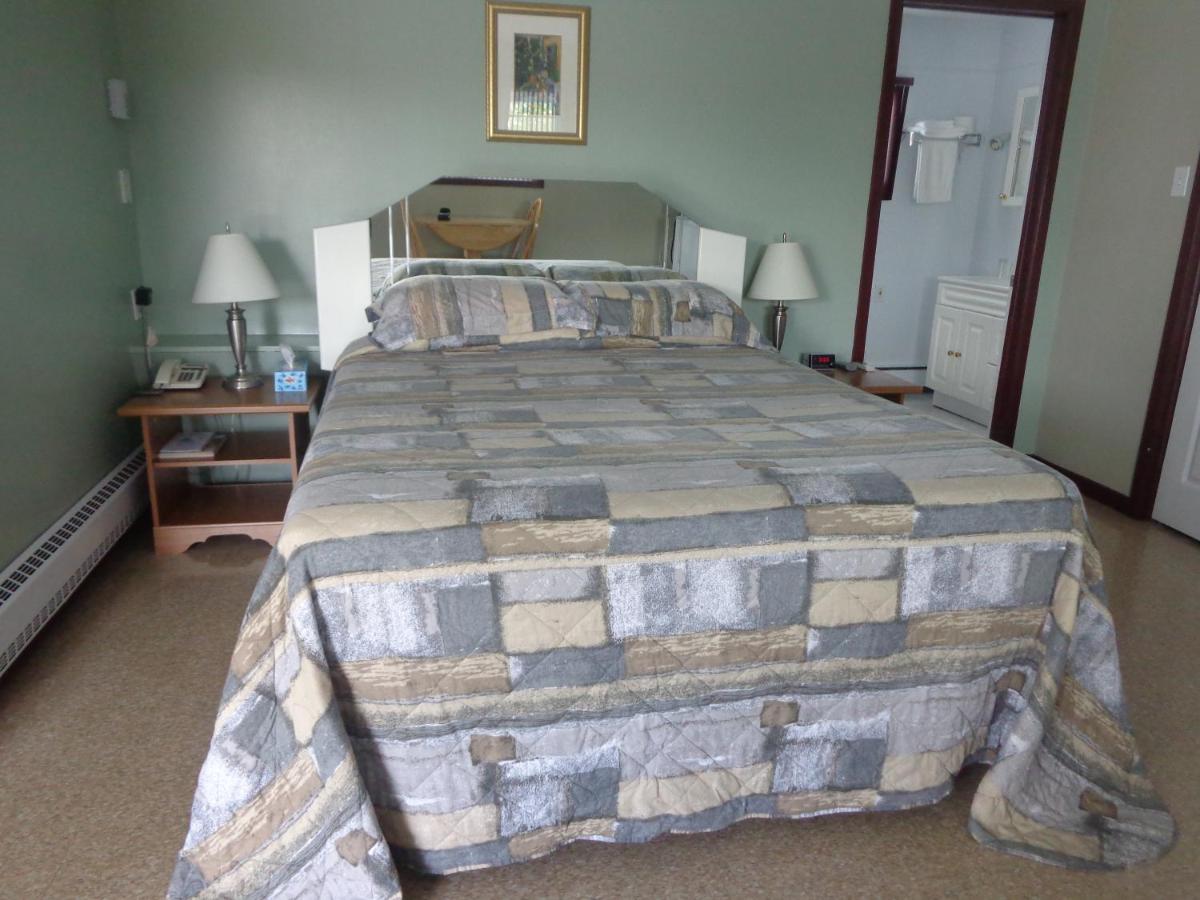 Happy Motel - Housity