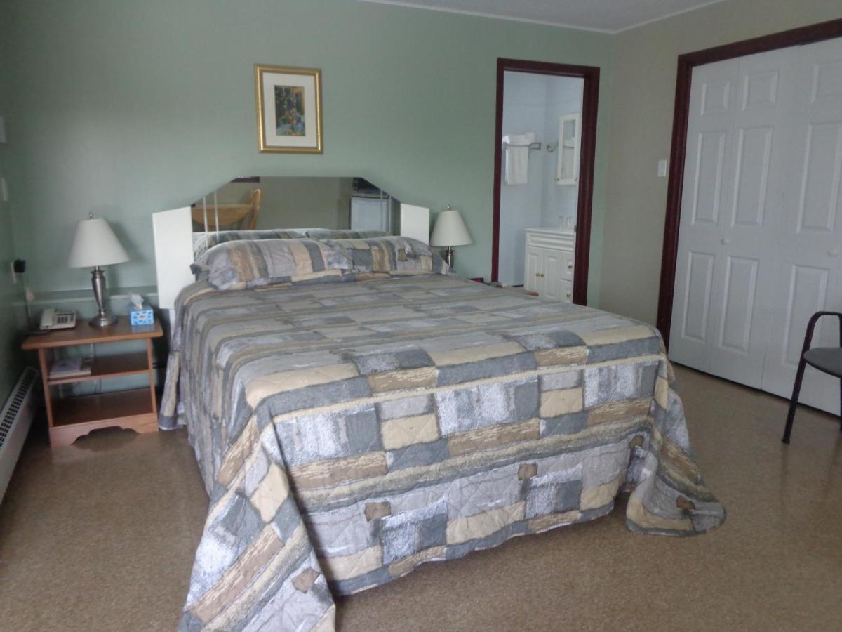 Happy Motel - Housity