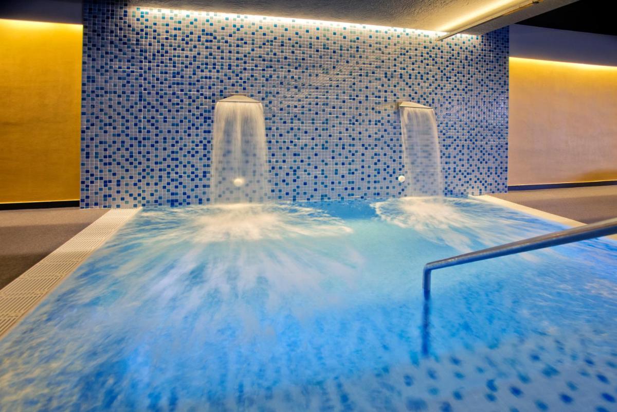 Piscina en o cerca de AQUA Hotel Aquamarina & Spa