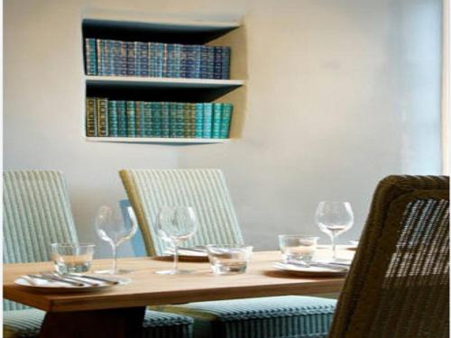 The Anchor Inn - Housity