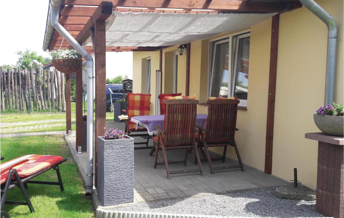 2 Bedroom Lovely Home In Alt Schwerin - Housity