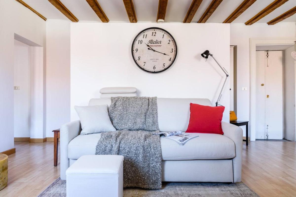 ALTIDO Cozy Apt for 4 close to Basilica di Sant'Ambrogio - Housity