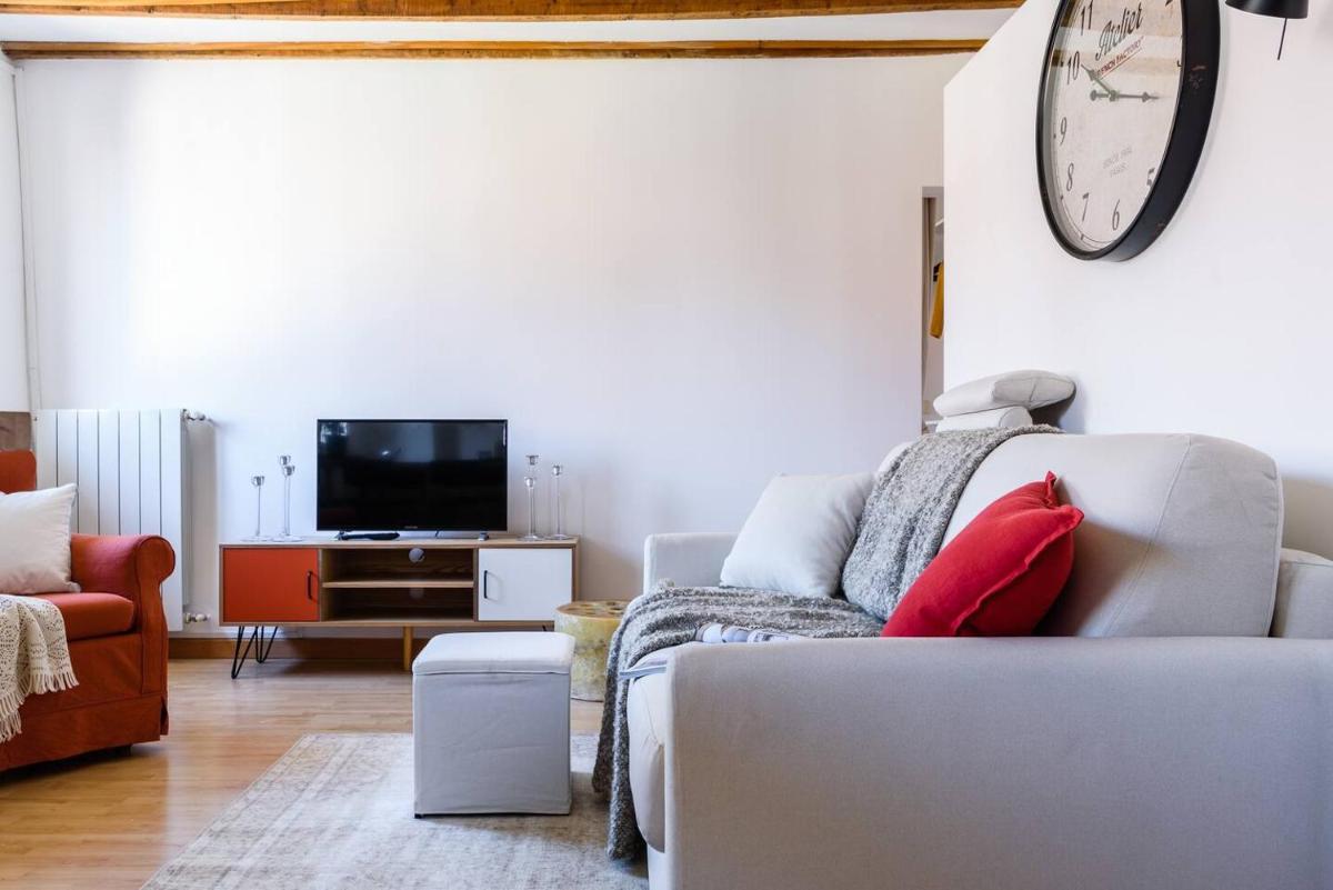 ALTIDO Cozy Apt for 4 close to Basilica di Sant'Ambrogio - Housity