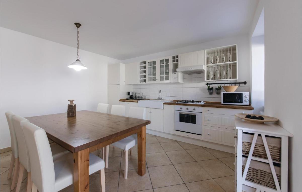 Lovely Home In Sela Na Krasu With Sauna - Housity