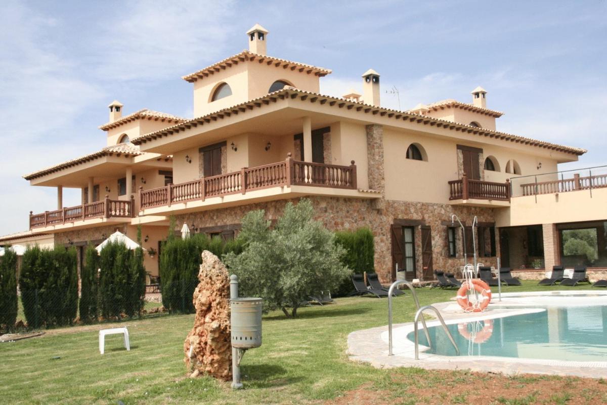 Piscina en o cerca de Hotel Rural Los Nogales