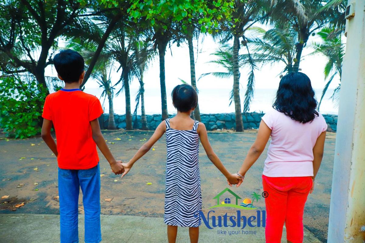 Nutshell-Airport Retreat by the Sea - Housity