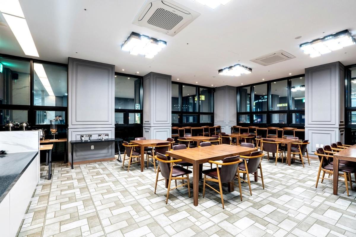 Siheung Seoul Tourist Hotel - Housity