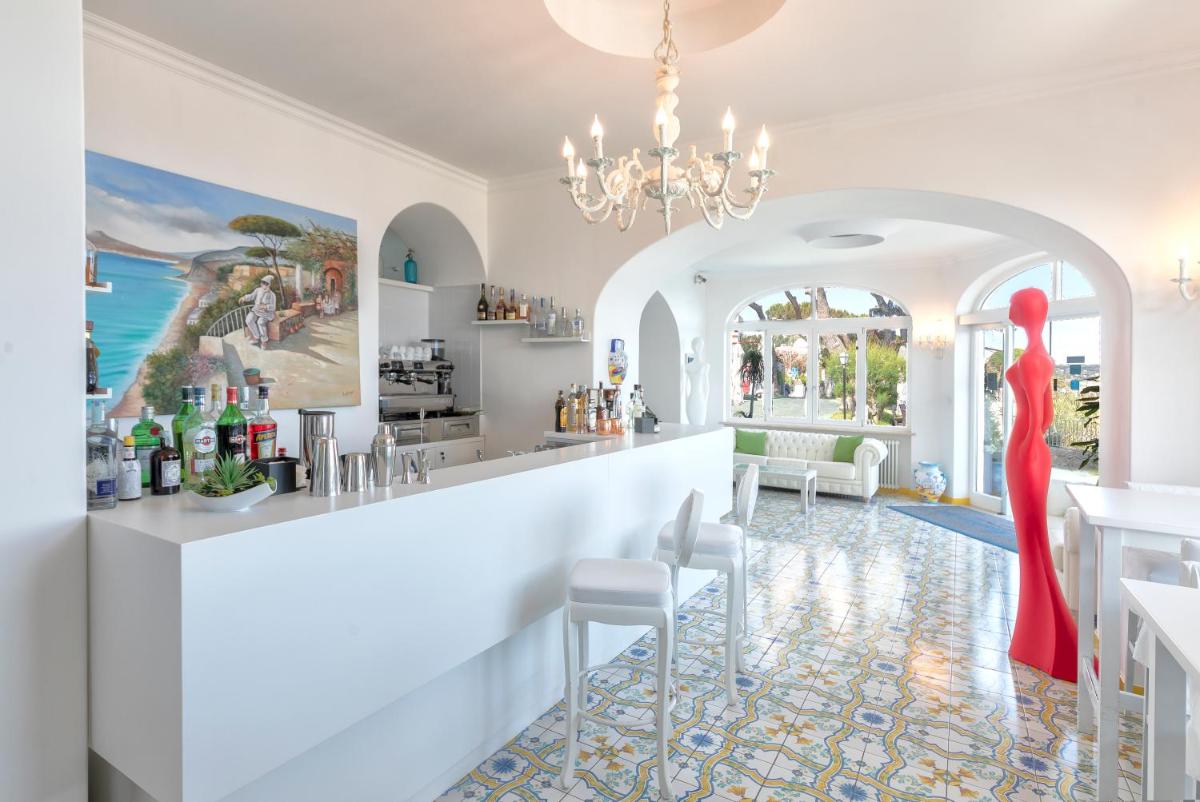 Hotel La Madonnina - Housity