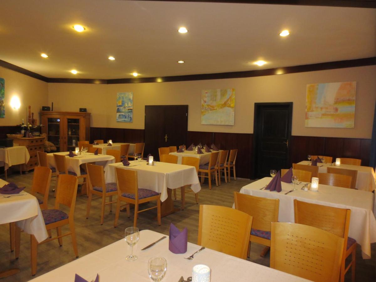 Hotel Krone - Housity