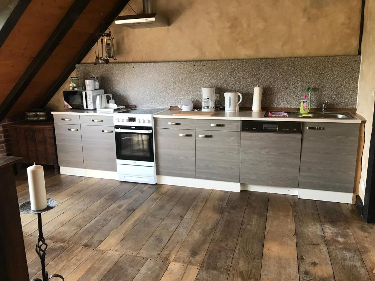 Fewo TURMZIMMER im Rittergut Leppersdorf bei Dresden - Housity