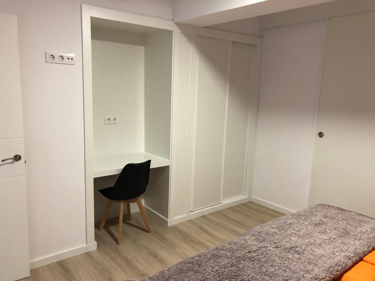 Apartamentos Compostela - Housity