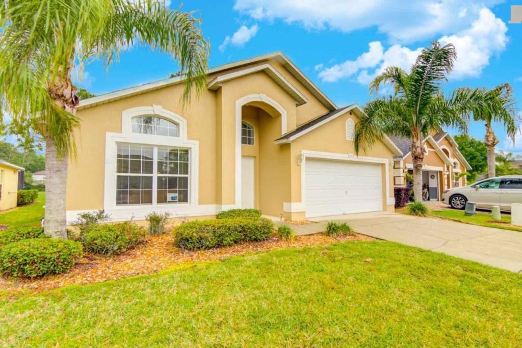 Gated Community Southern Dunes Golf Home - Housity