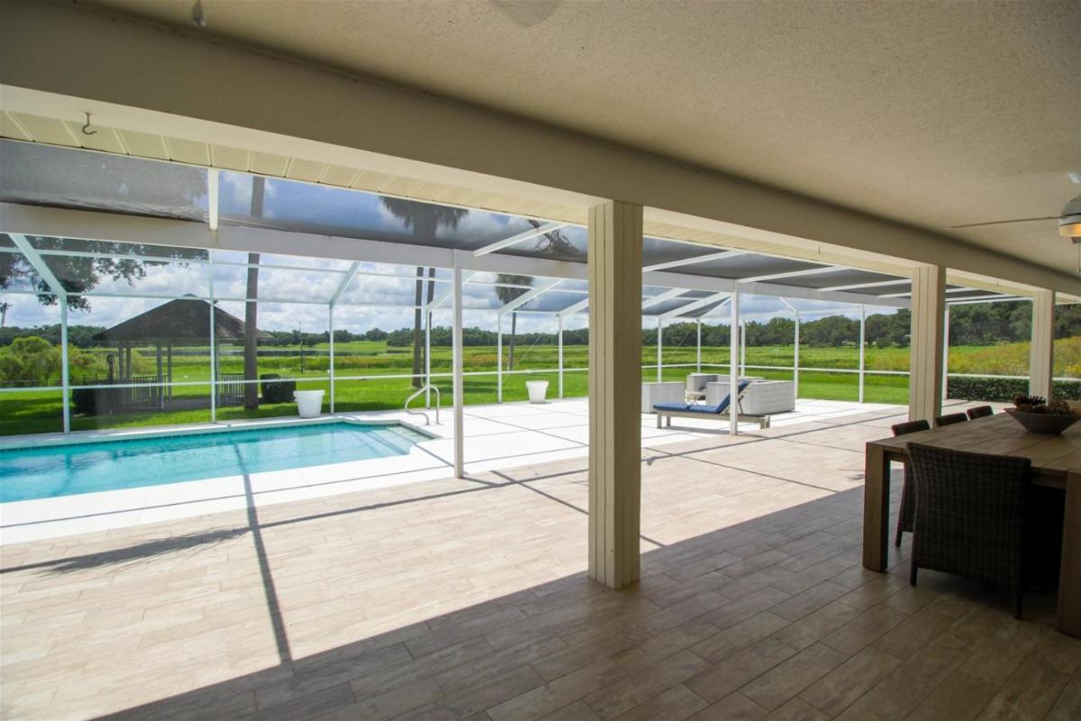 Beautiful Lakeview home - Housity