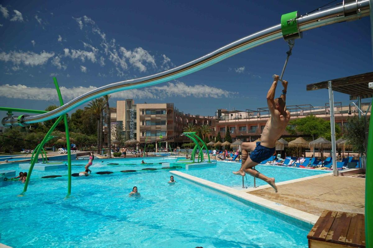 Piscina en o cerca de Ohtels Les Oliveres