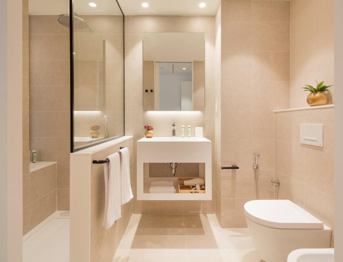 Un baño de Golden Costa Salou - Adults Only 4* Sup