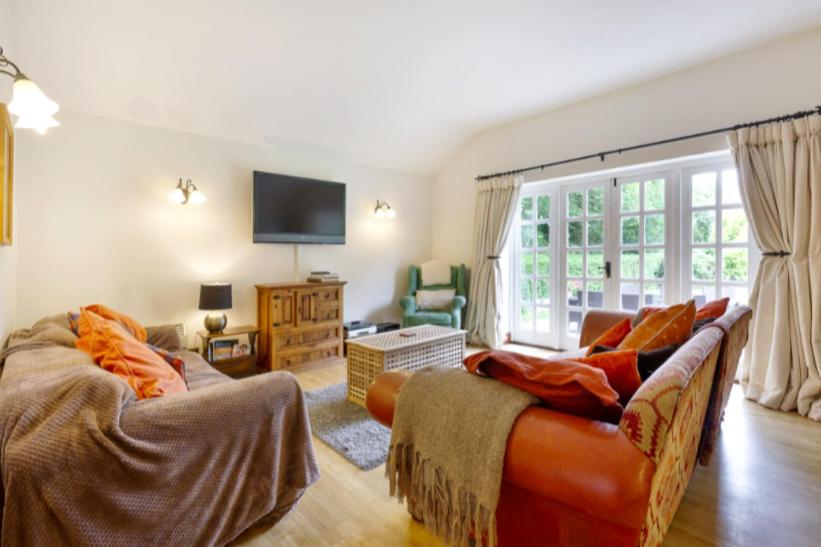 White Lodge Cottage - Housity