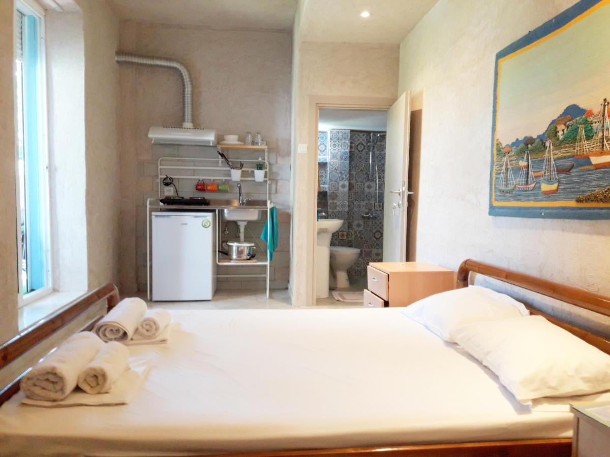 Artemis Studios & Apartments - Housity