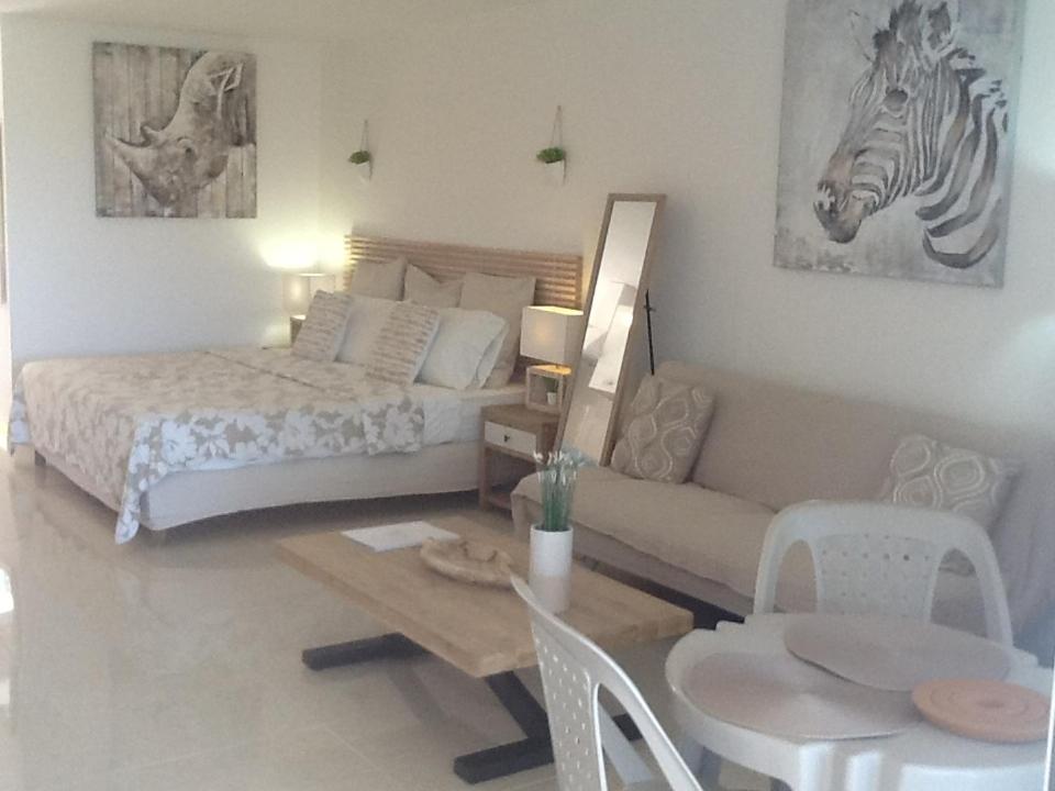 Studio 12 Vue Mer Orient Bay - Housity