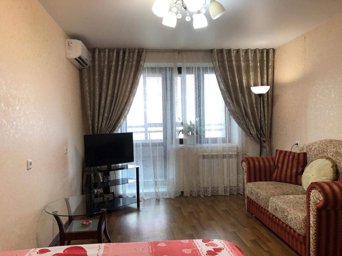 Apartment On Polyakova - Housity