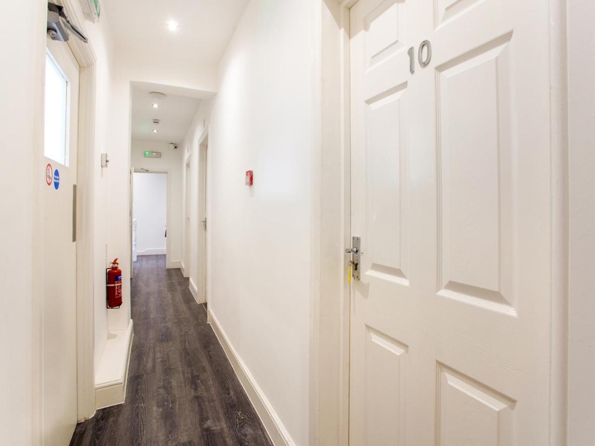 Broadway Inn - Housity