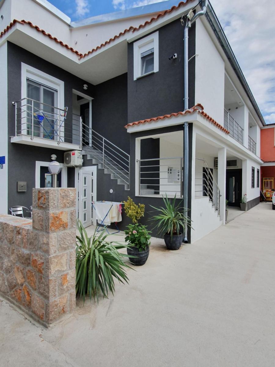 Jeli Apartments - Housity