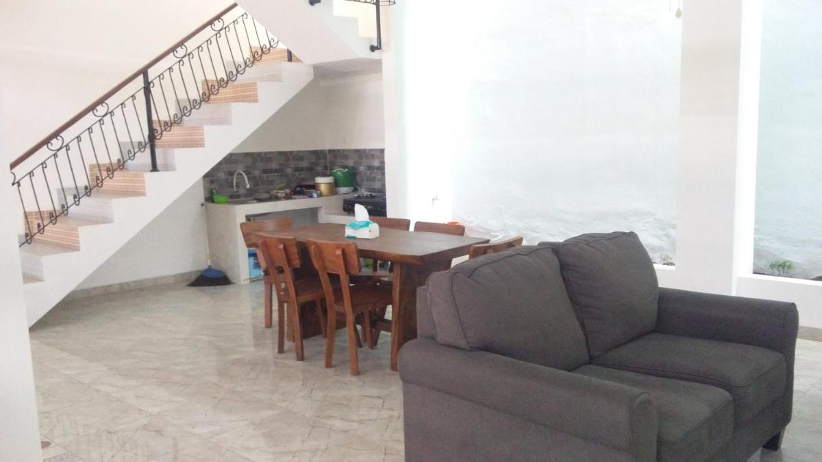 ZG Homestay Solo - Housity
