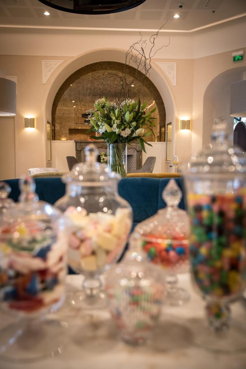 Nourriture dans l'hôtel ou à proximité