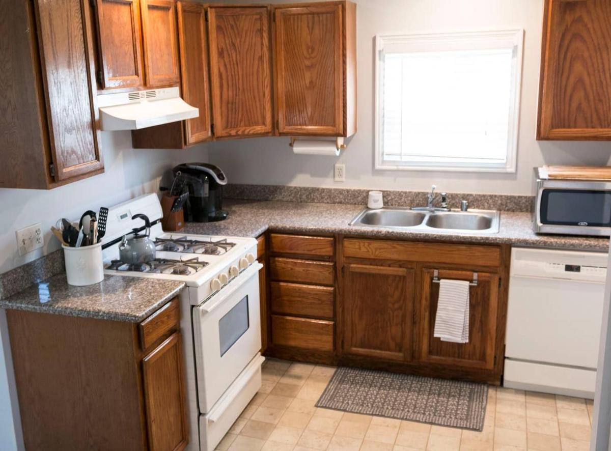 Suitetrails - West End Neighborhood Cottage
