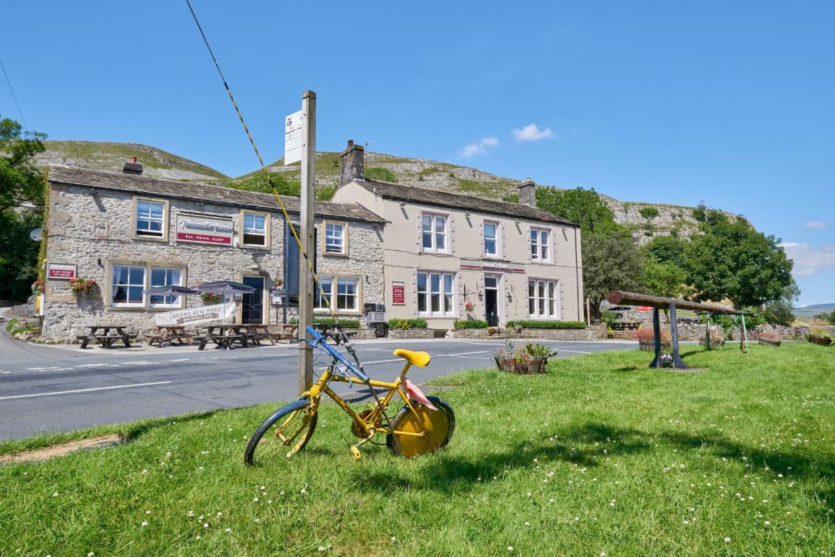 Tennant Arms Hotel - Housity