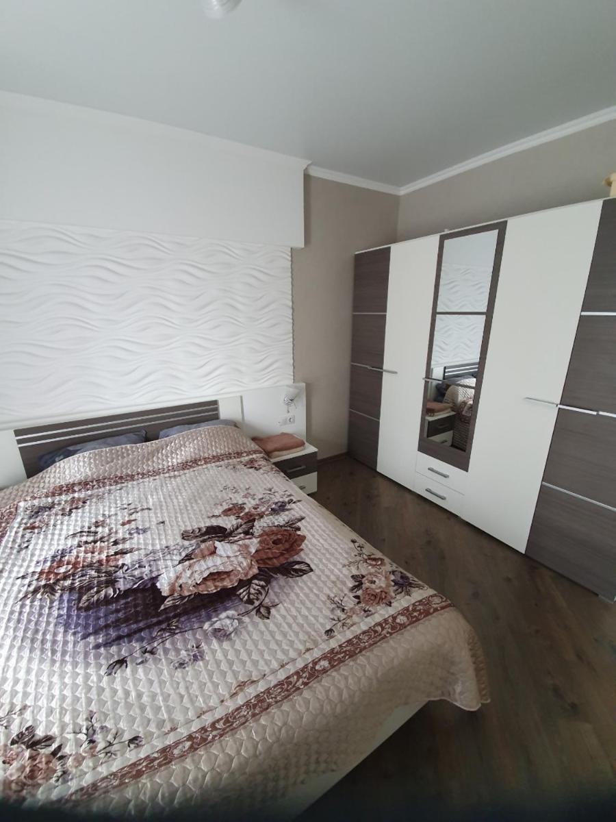 Апартаменти Лесі Українки, Замок - Housity