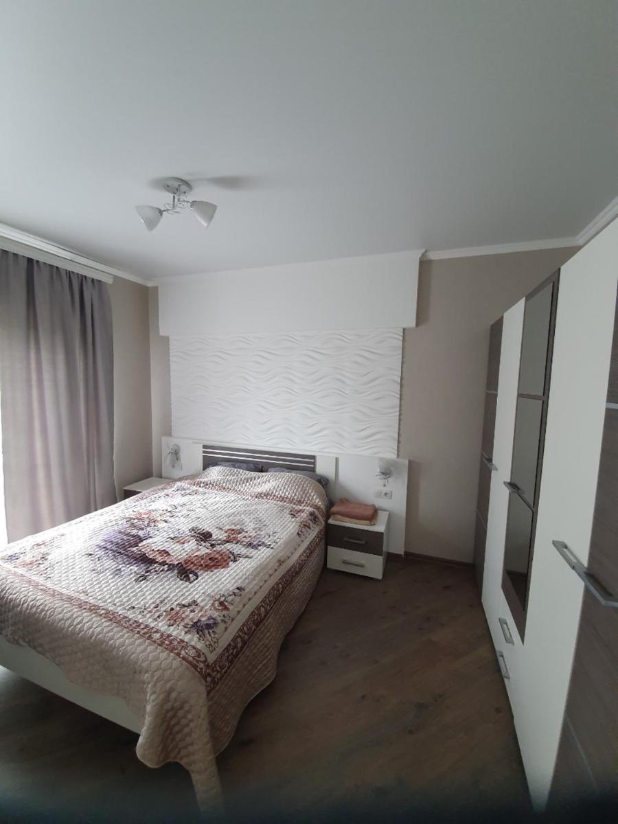Апартаменти Лесі Українки, Замок - Housity