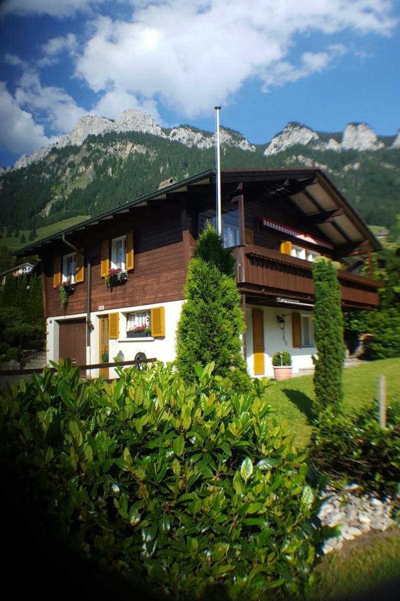 Free Spirit Chalet - Housity