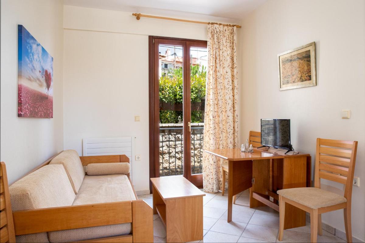 Pano's House - Housity