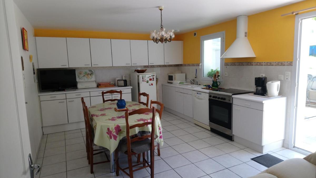 Appartement en rez de chaussee de maison - Housity